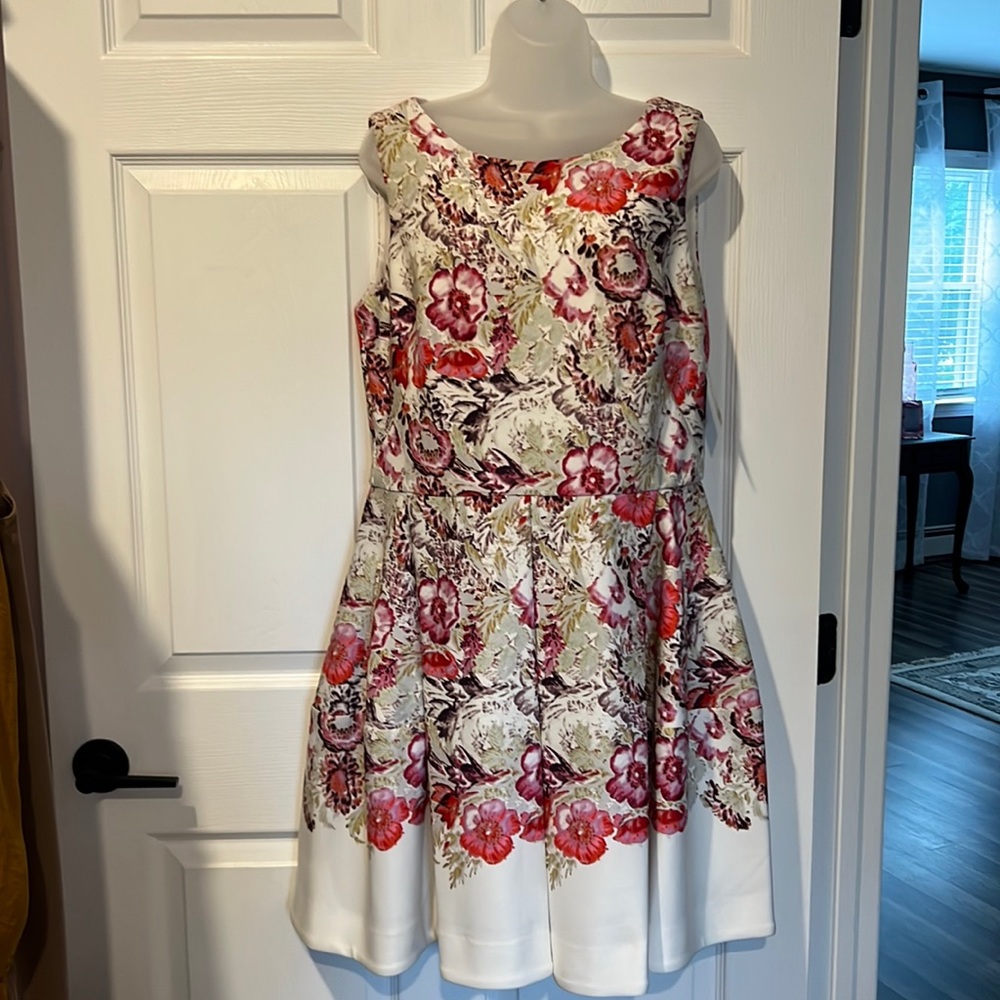 Brand new link floral dress